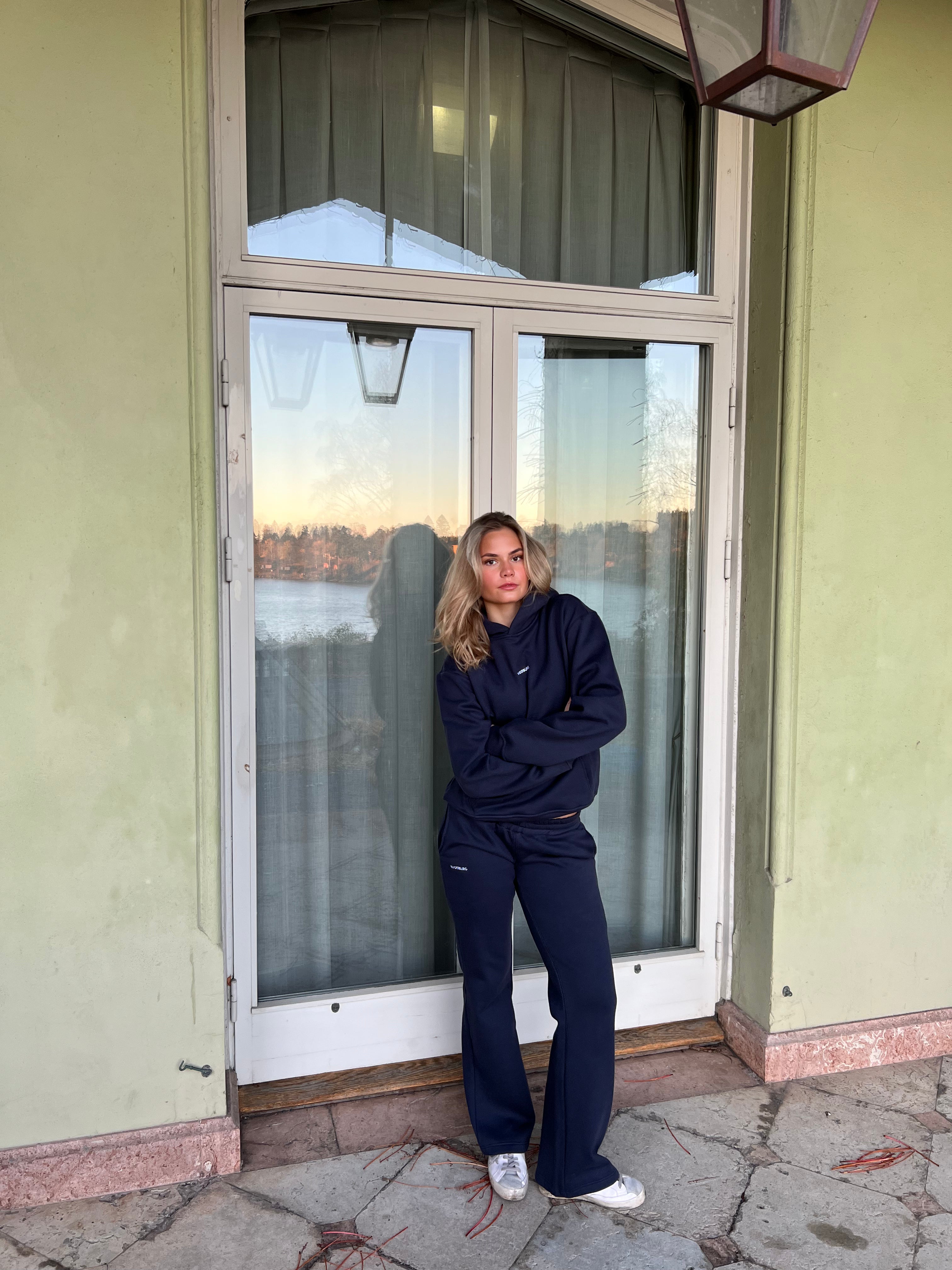 HEARTLINE HOODIE- NAVY BLUE